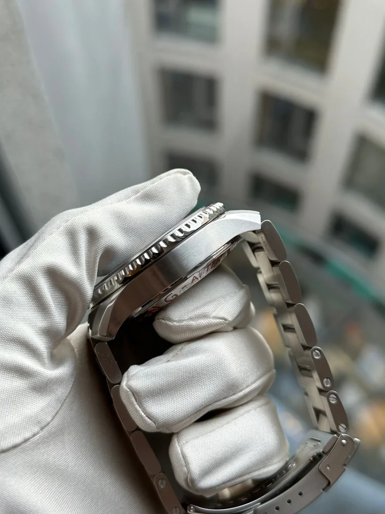 Breitling Navitimer 8 box and papers 2018